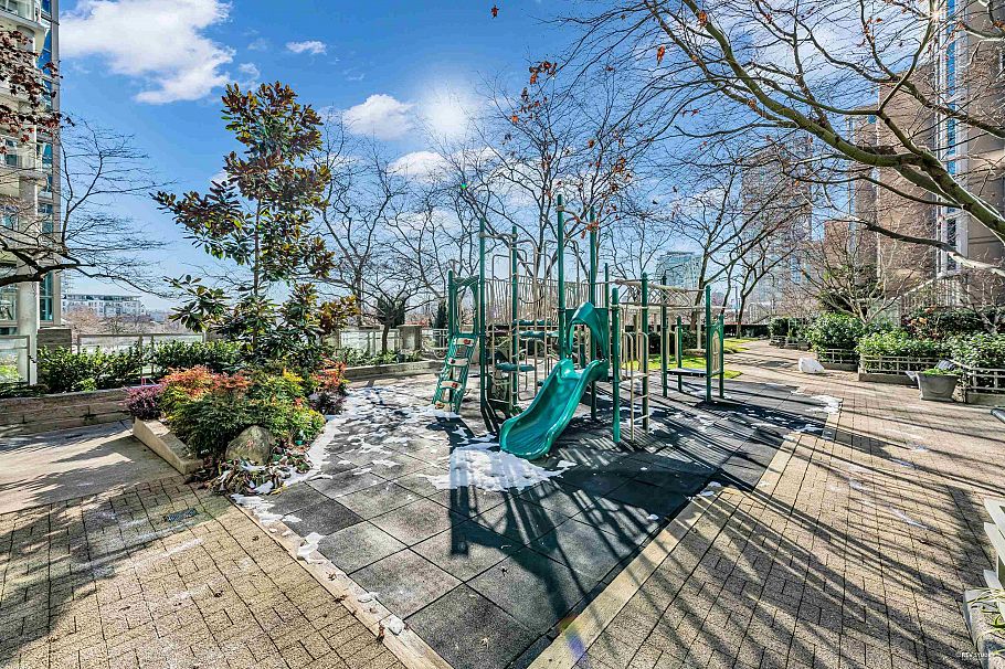 507 388 Drake Street Vancouver, BC - 9