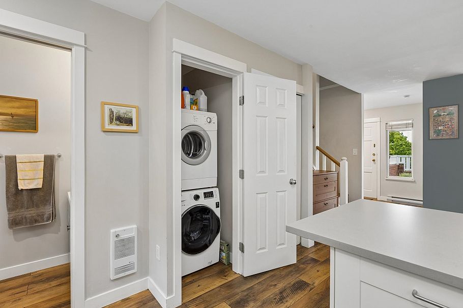 7 240 E Keith Road North Vancouver, BC - 19