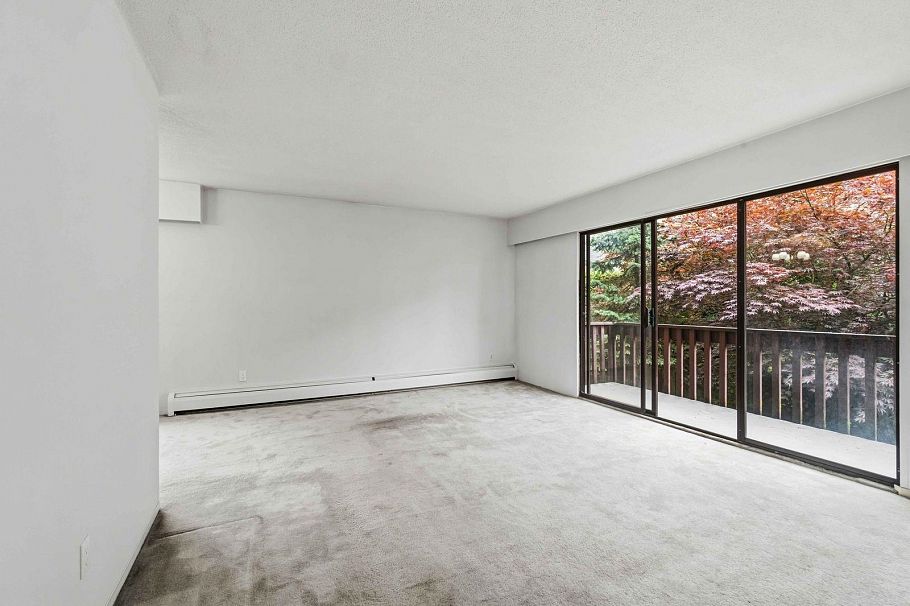 301 120 E 4th Street North Vancouver, BC - 5