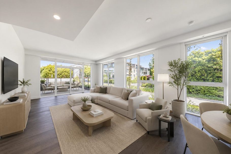 202 2888 Arbutus Street Vancouver, BC - 1