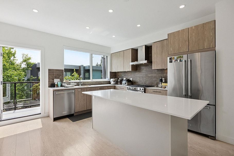 38 3597 Malsum Drive North Vancouver, BC - 1