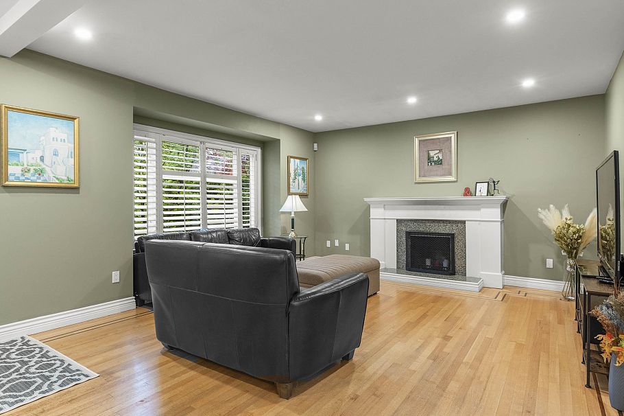 4549 W 12th Avenue Vancouver, BC - 6