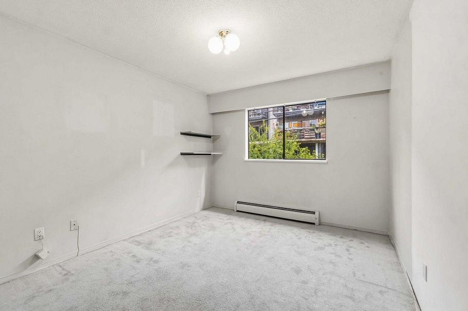 301 120 E 4th Street North Vancouver, BC - 16