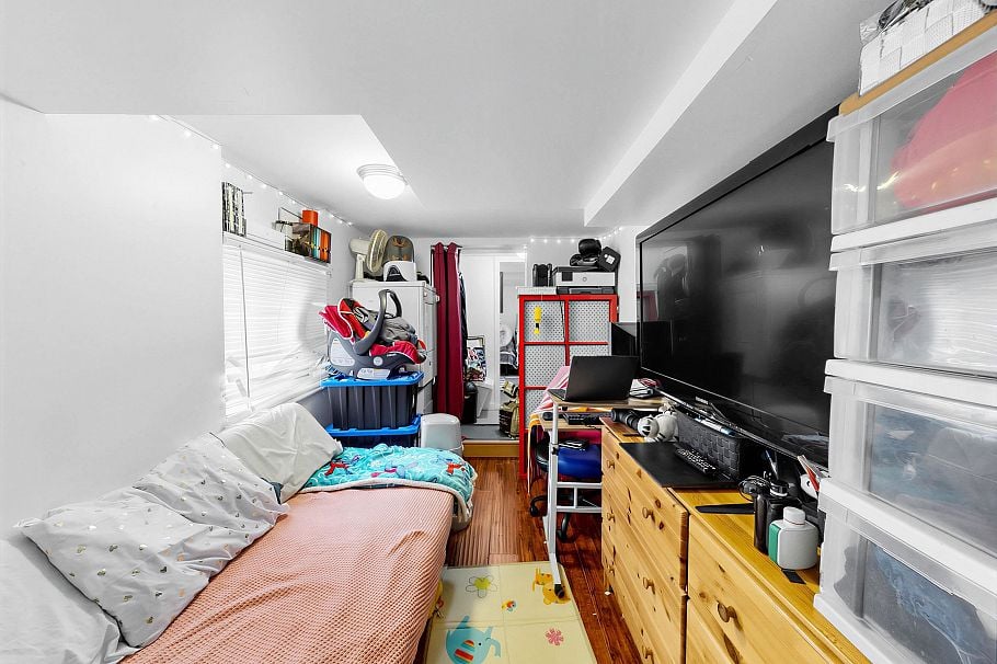 5033 Killarney Street Vancouver, BC - 15