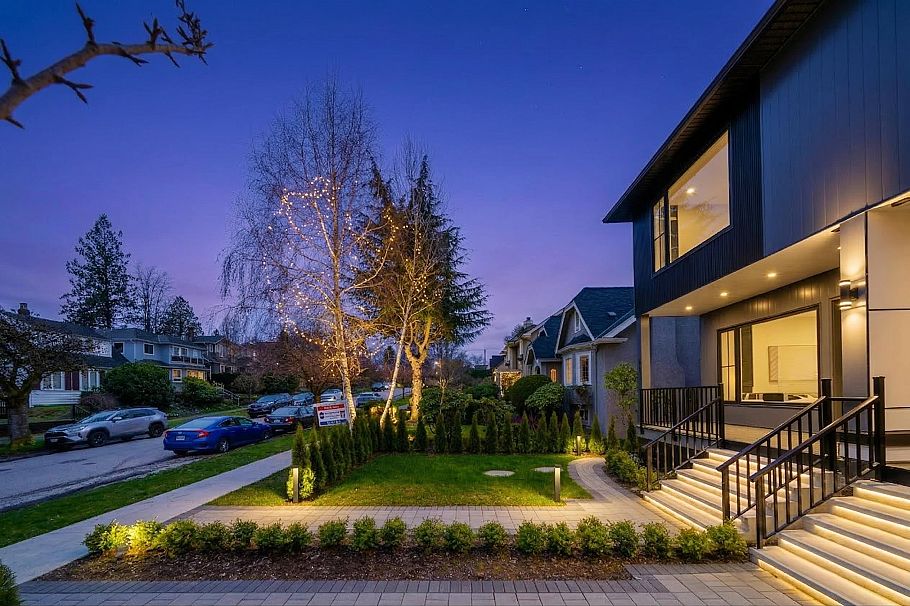 2837 W 31st Avenue Vancouver, BC - 3