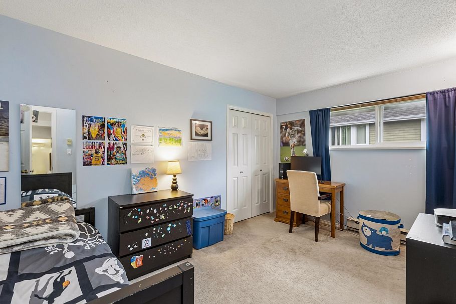 7 240 E Keith Road North Vancouver, BC - 27