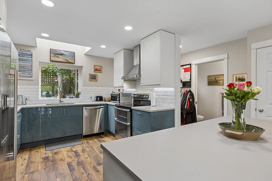 7 240 E Keith Road North Vancouver, BC - 15