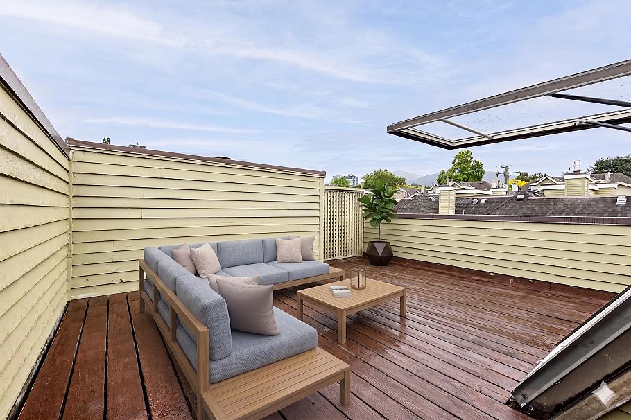 7 240 E Keith Road North Vancouver, BC - 32