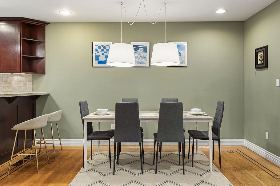 4549 W 12th Avenue Vancouver, BC - 9