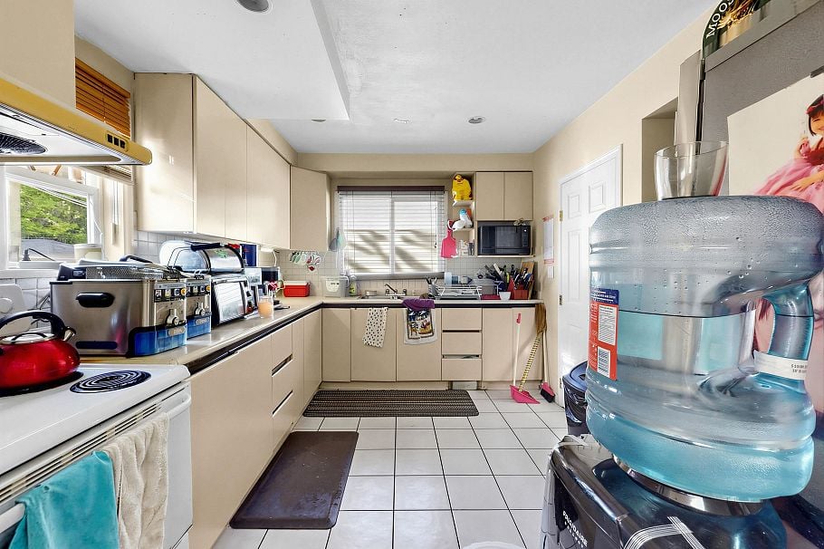 5033 Killarney Street Vancouver, BC - 24