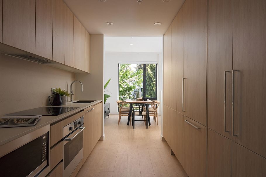 2408 E 12th Avenue Vancouver, BC - 5