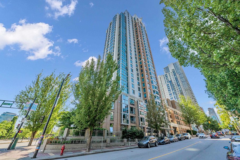 507 388 Drake Street Vancouver, BC - 1