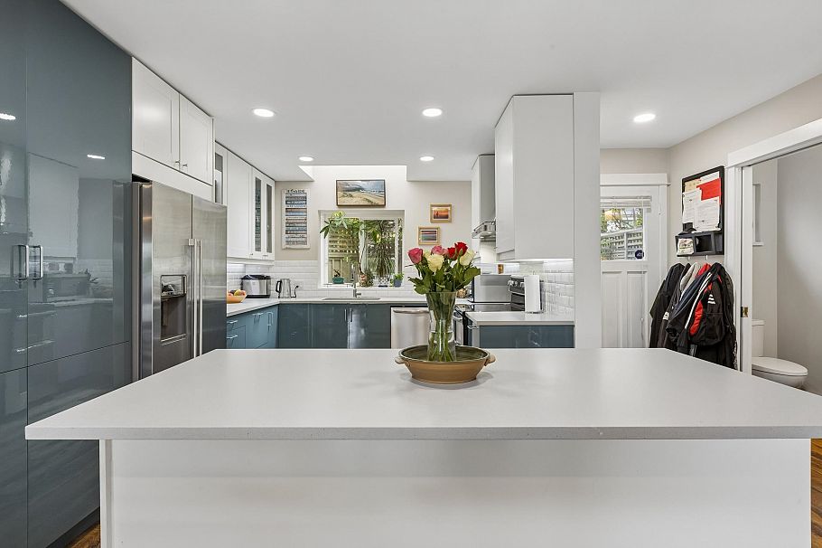 7 240 E Keith Road North Vancouver, BC - 14