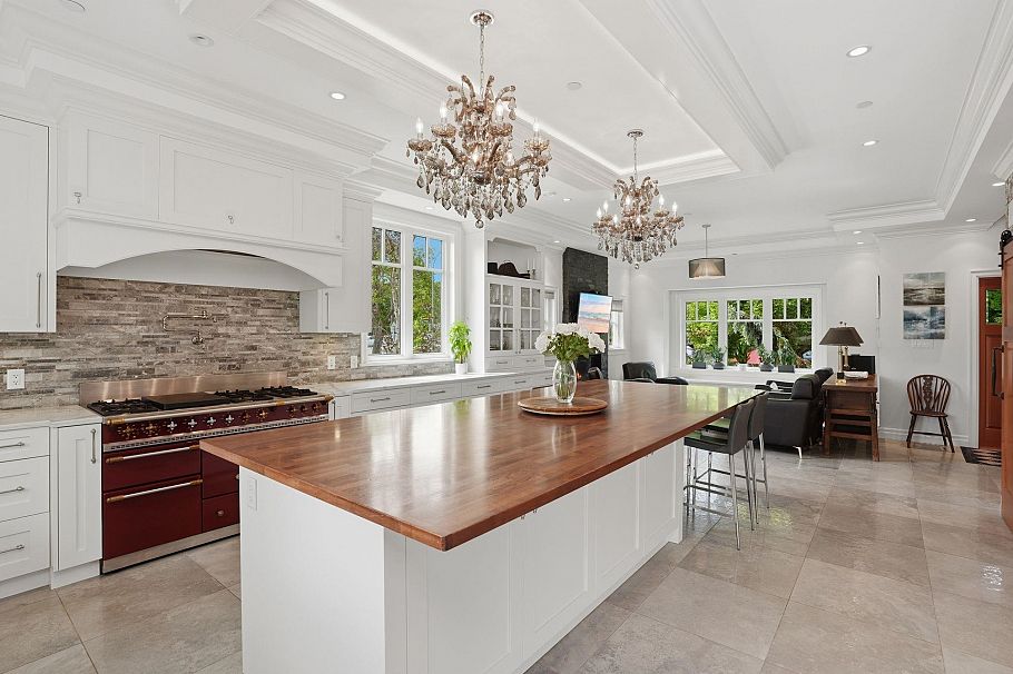 4098 W 16th Avenue Vancouver, BC - 4