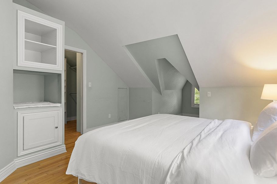 4549 W 12th Avenue Vancouver, BC - 20