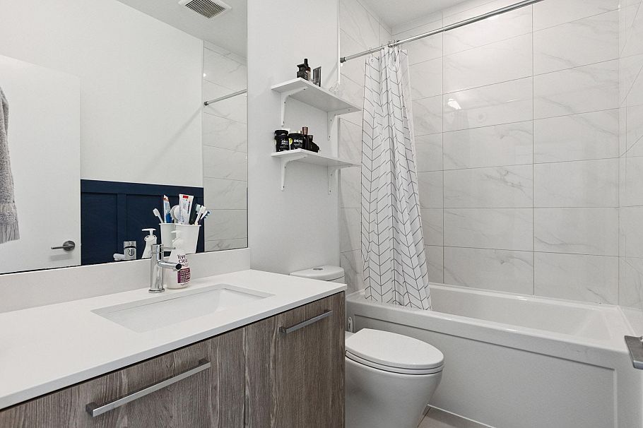 38 3597 Malsum Drive North Vancouver, BC - 22