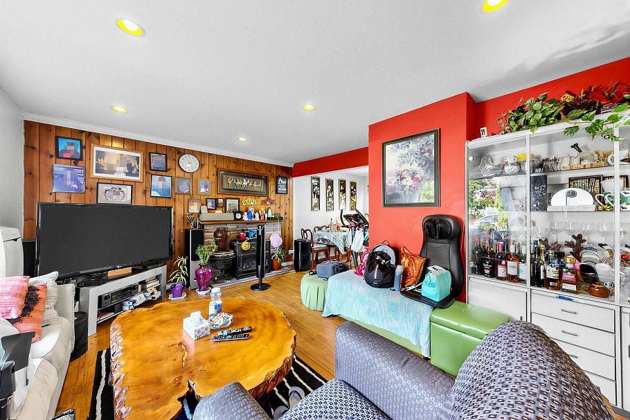 5033 Killarney Street Vancouver, BC - 5