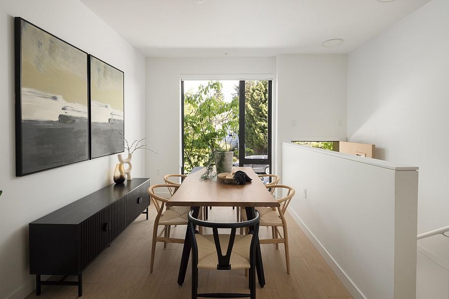 2408 E 12th Avenue Vancouver, BC - 2