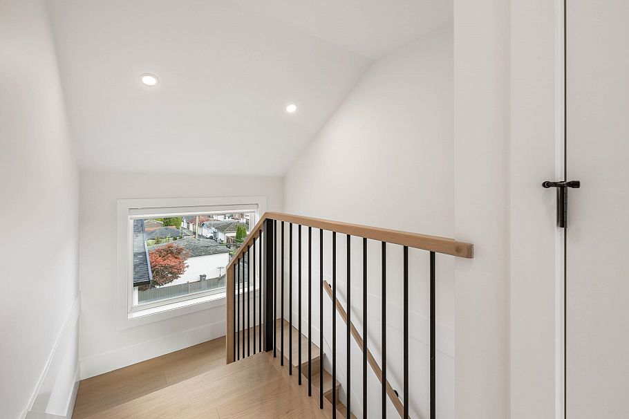 3 3065 Charles Street Vancouver, BC - 37