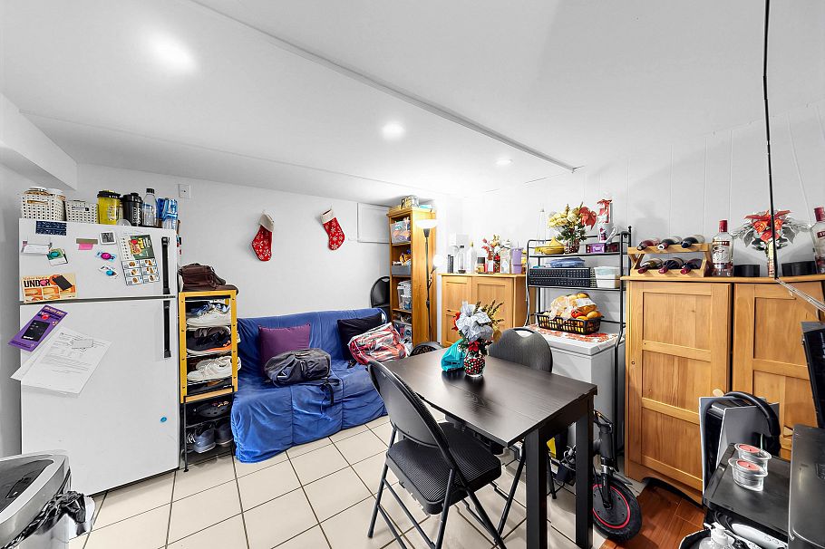 5033 Killarney Street Vancouver, BC - 13