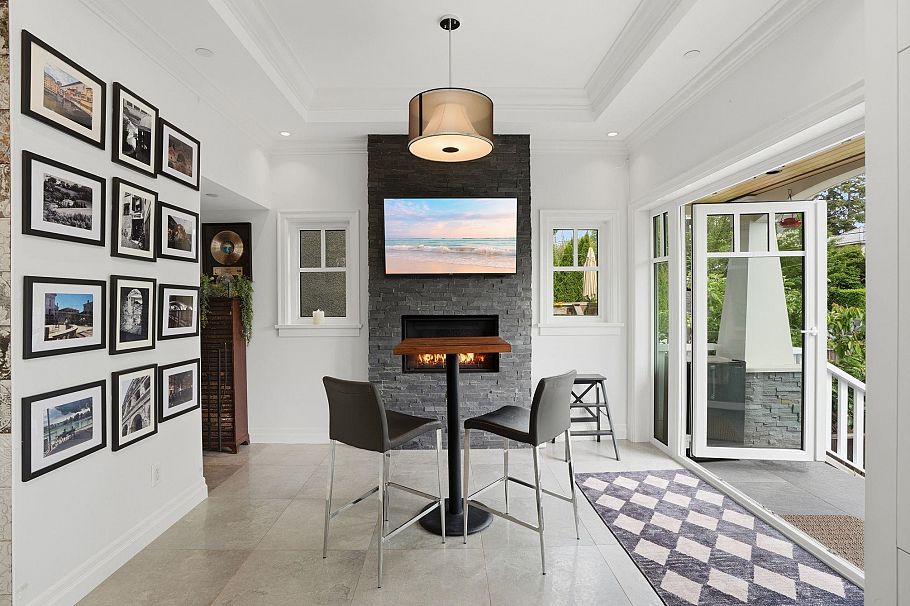 4098 W 16th Avenue Vancouver, BC - 8