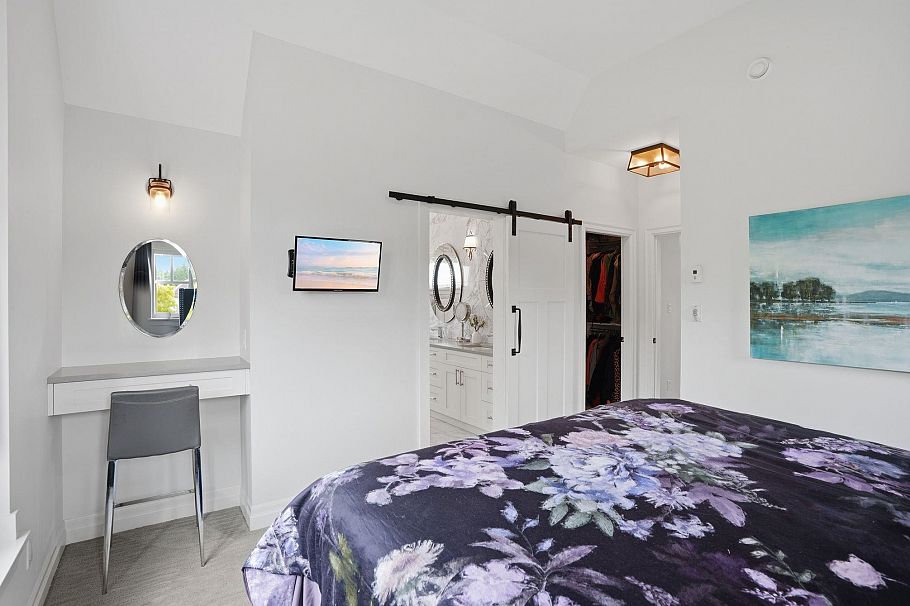 4098 W 16th Avenue Vancouver, BC - 12