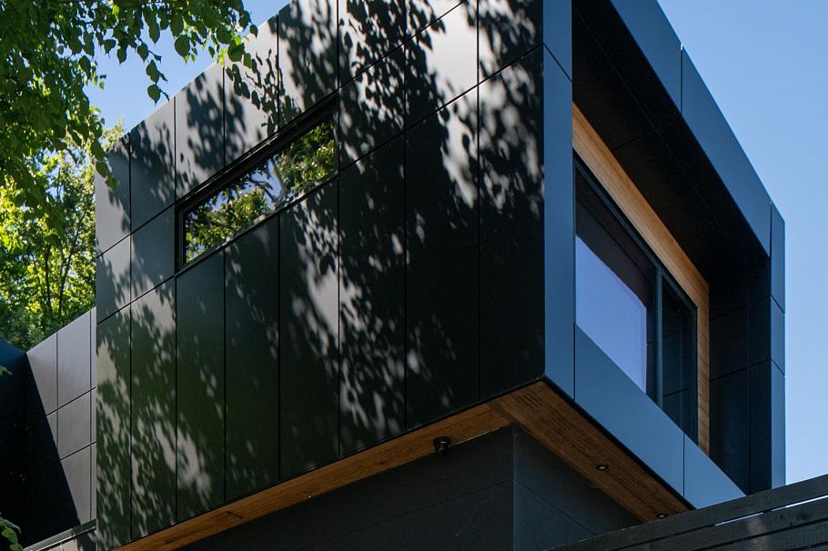 91 E 40th Avenue Vancouver, BC - 2
