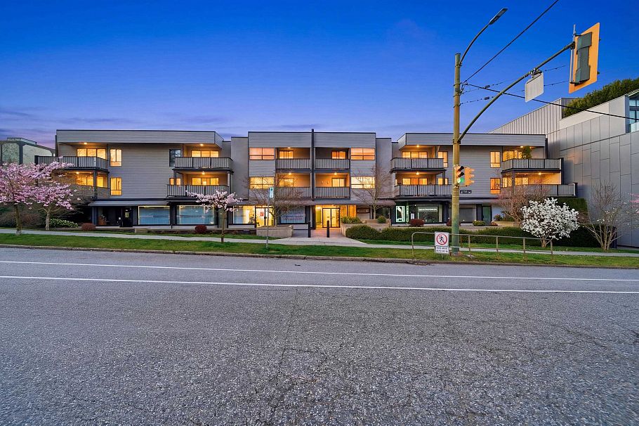 207 3663 W 16 Avenue Vancouver, BC - 21