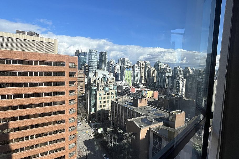 2103 1189 Howe Street Vancouver, BC - 12