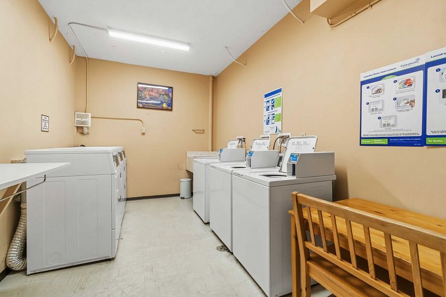 301 120 E 4th Street North Vancouver, BC - 23