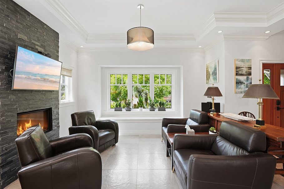 4098 W 16th Avenue Vancouver, BC - 7