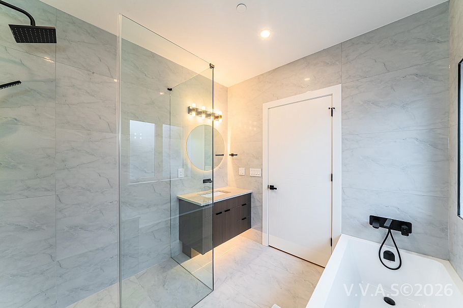 2837 W 31st Avenue Vancouver, BC - 32