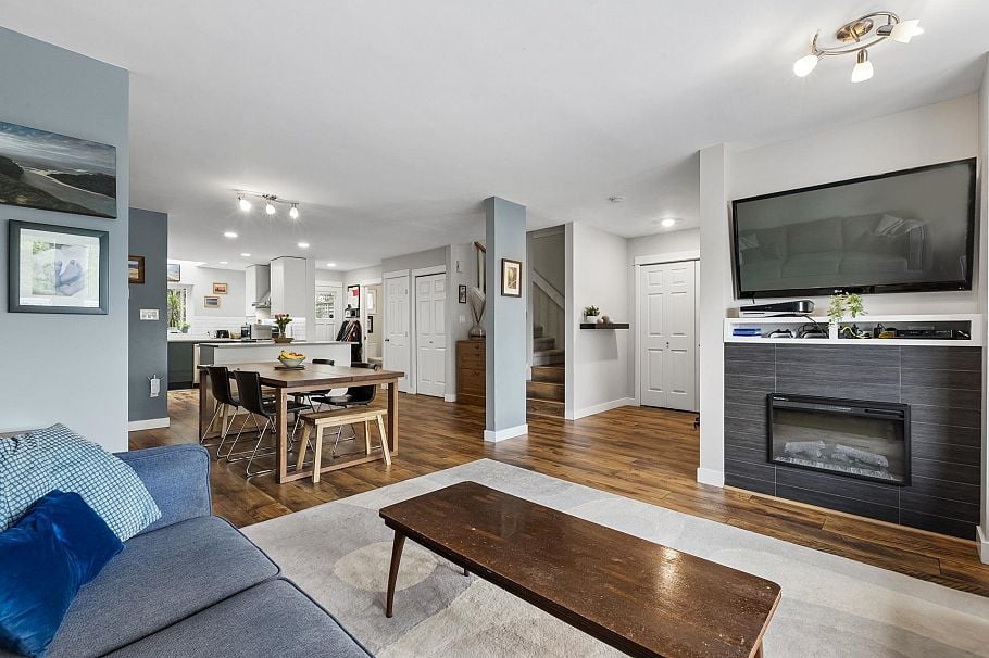 7 240 E Keith Road North Vancouver, BC - 5
