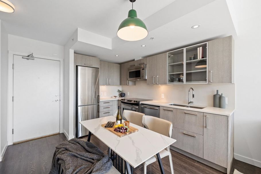 562 955 E Hastings Street Vancouver, BC - 6