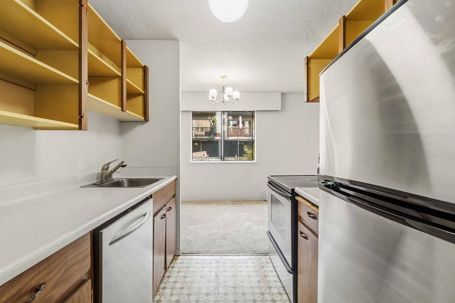 301 120 E 4th Street North Vancouver, BC - 14