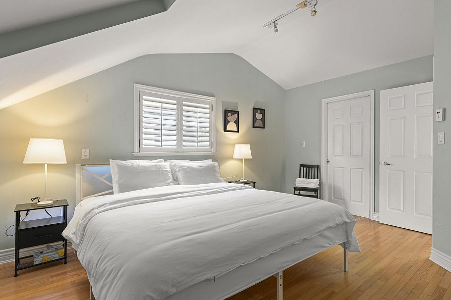 4549 W 12th Avenue Vancouver, BC - 19