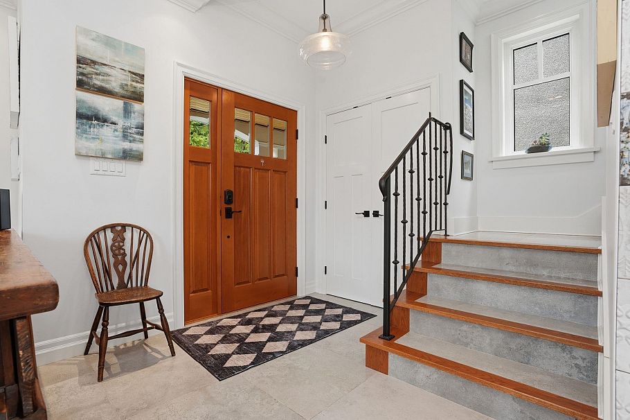 4098 W 16th Avenue Vancouver, BC - 10