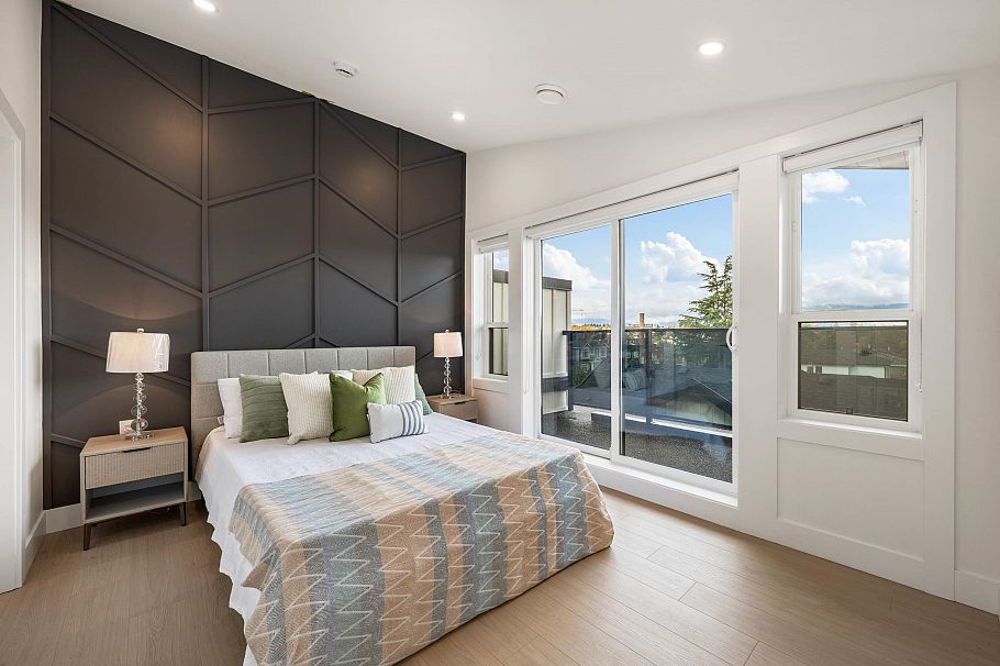 2 3065 Charles Street Vancouver, BC - 26