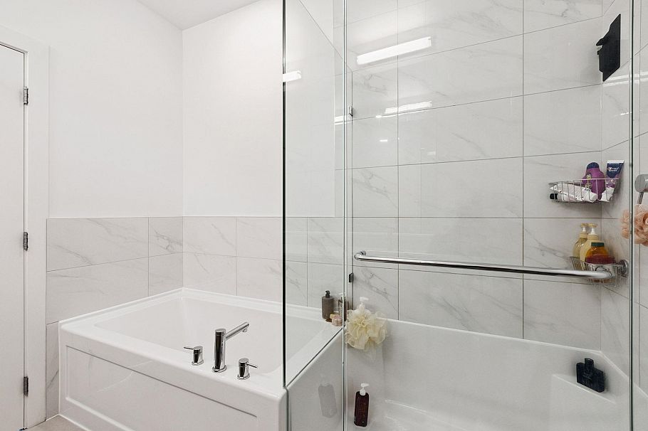 38 3597 Malsum Drive North Vancouver, BC - 16