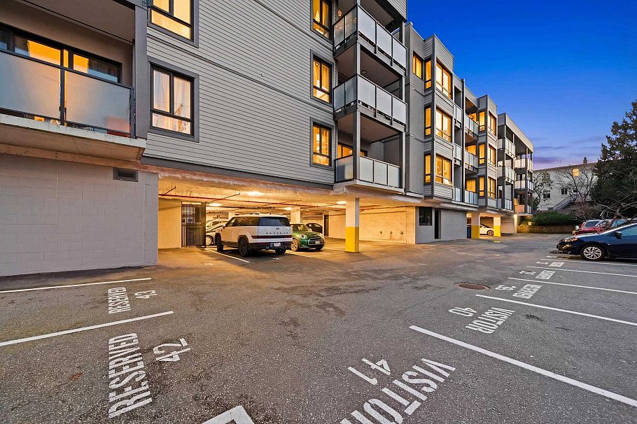 207 3663 W 16 Avenue Vancouver, BC - 20