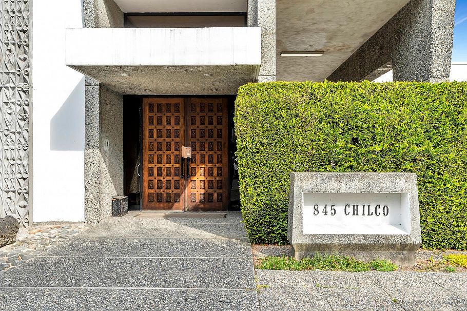 201 845 Chilco Street Vancouver, BC - 1