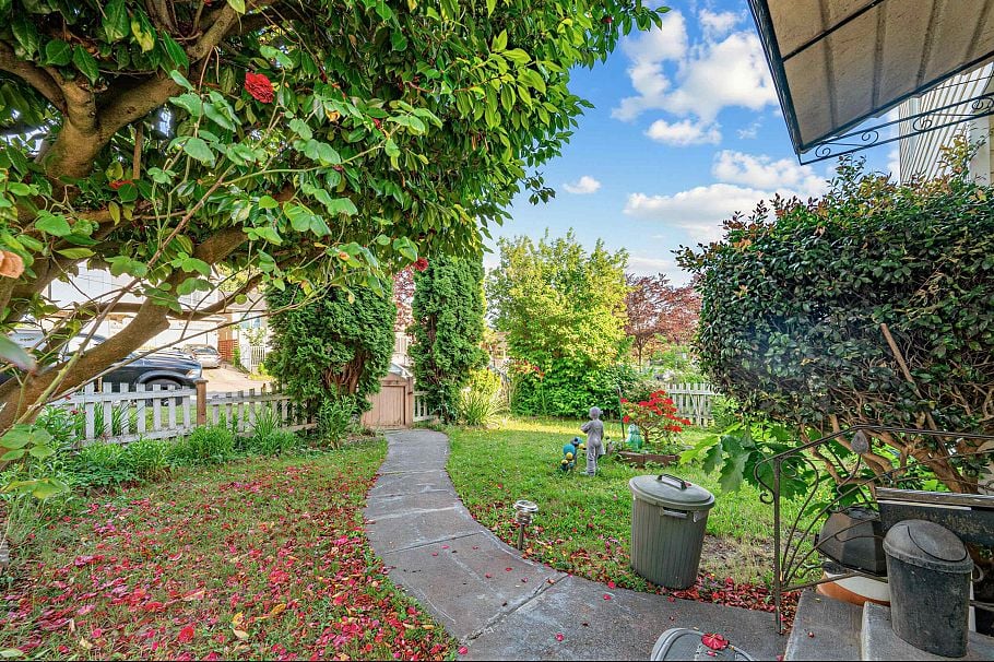 5033 Killarney Street Vancouver, BC - 37