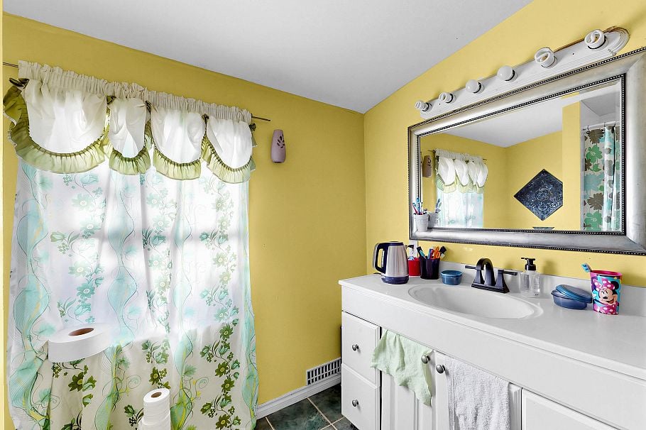 5033 Killarney Street Vancouver, BC - 29