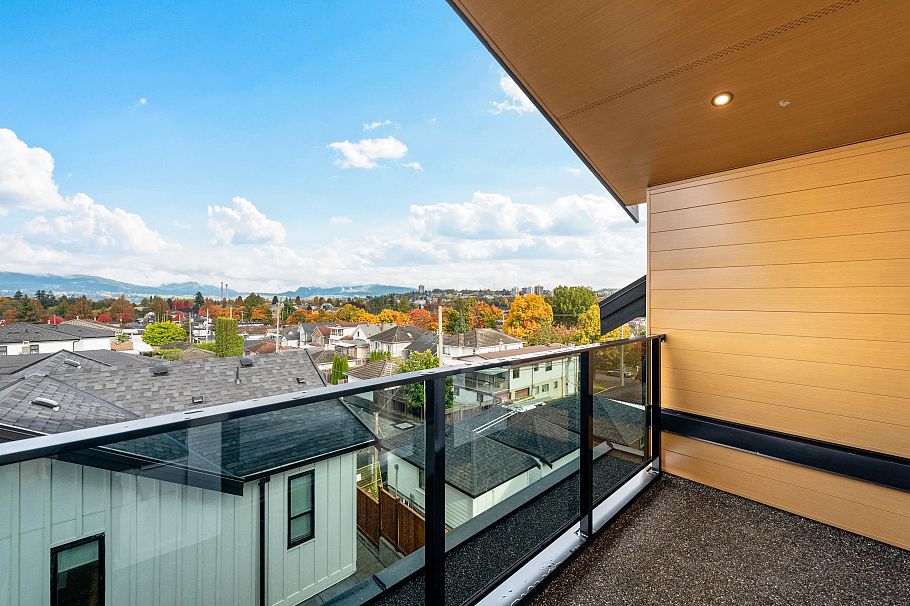 3 3065 Charles Street Vancouver, BC - 24