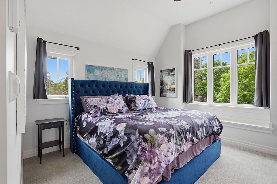 4098 W 16th Avenue Vancouver, BC - 11