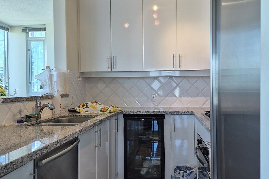 3307 1328 W Pender Street Vancouver, BC - 7