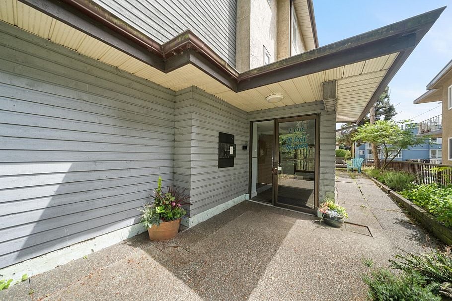 140 2390 Mcgill Street Vancouver, BC - 27