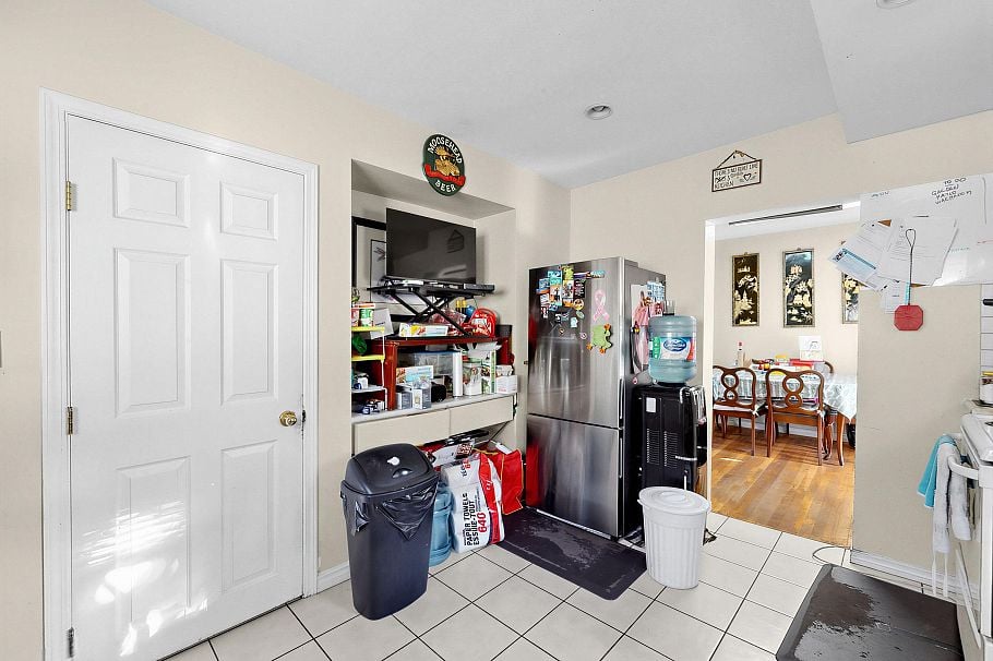 5033 Killarney Street Vancouver, BC - 25