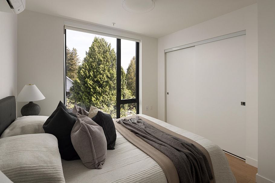 2408 E 12th Avenue Vancouver, BC - 19