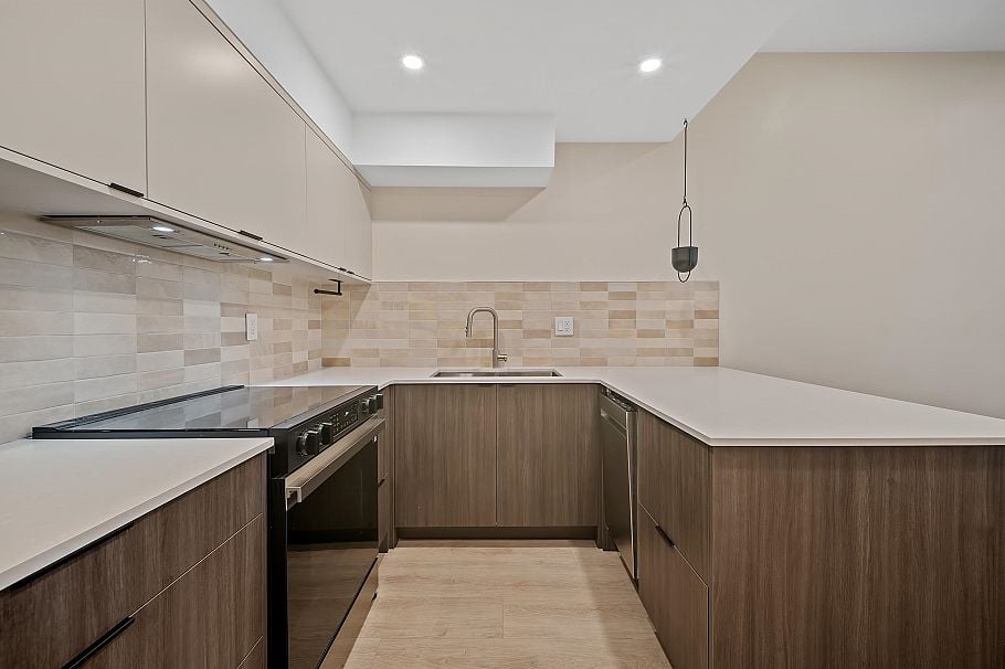 402 2211 W 2nd Ave Vancouver, BC - 7